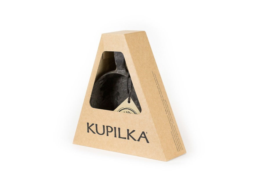 Bol Kupilka 55 noir dans l'emballage triangulaire en carton