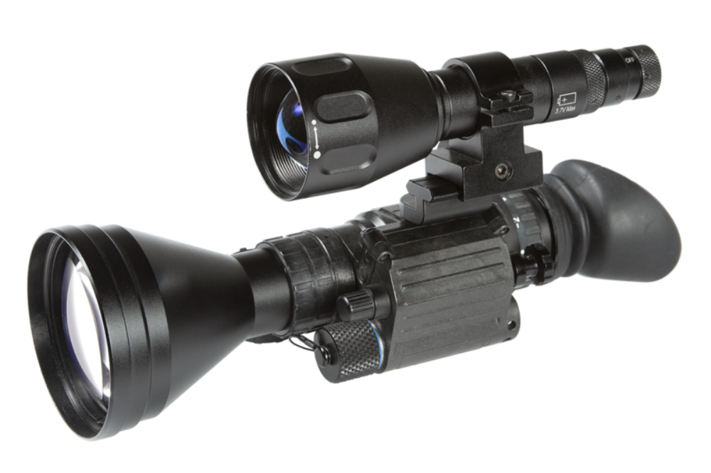 AGM PVS-14 NW1 avec grand objectif et une lampe supplémentaire montée sur le dessus