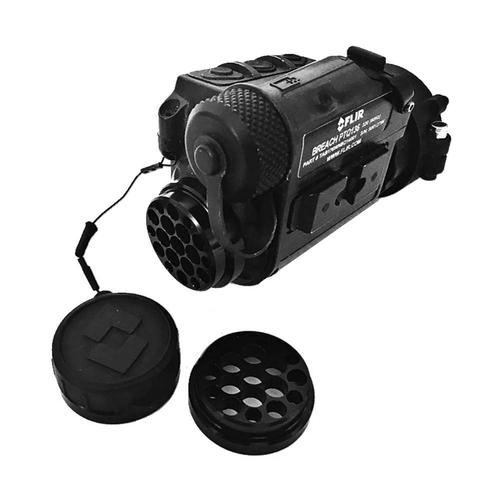 FLIR Breach PTQ136 avec la lentille de protection sur l'objectif, capuchon et lentille de rechange à côté