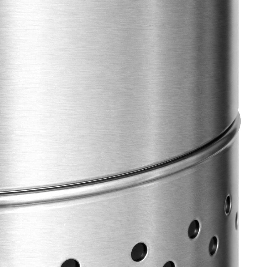 Broer Outdoor Vortex, détail de la paroi en acier brossé avec rebord et trous d'aération