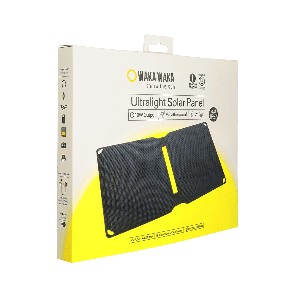 WakaWaka Solar 10 panneau solaire portable dans son emballage avec le texte Ultralight Solar Panel