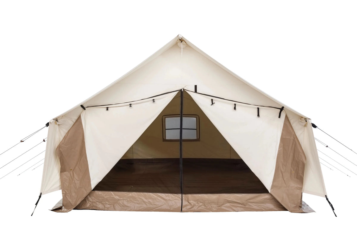 CanvasCamp Heavy Duty Safari Tent de face avec panneaux de porte relevés et vue vers l'intérieur