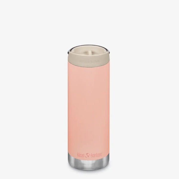 Klean Kanteen TKWide rose saumon avec Café Cap sur fond gris clair