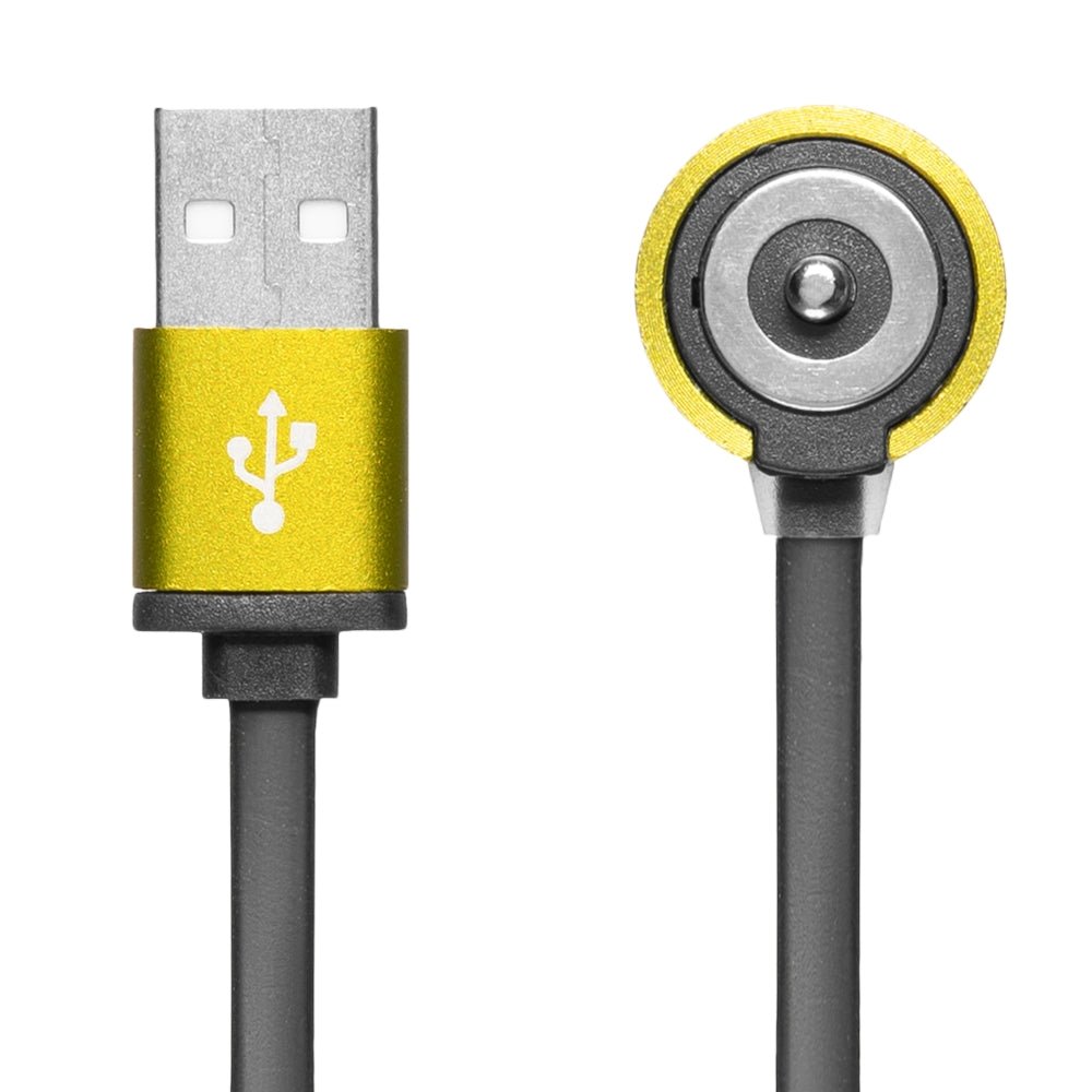 Gros plan du câble de charge Mactronic Cyclope II avec fiche USB jaune et tête de charge ronde