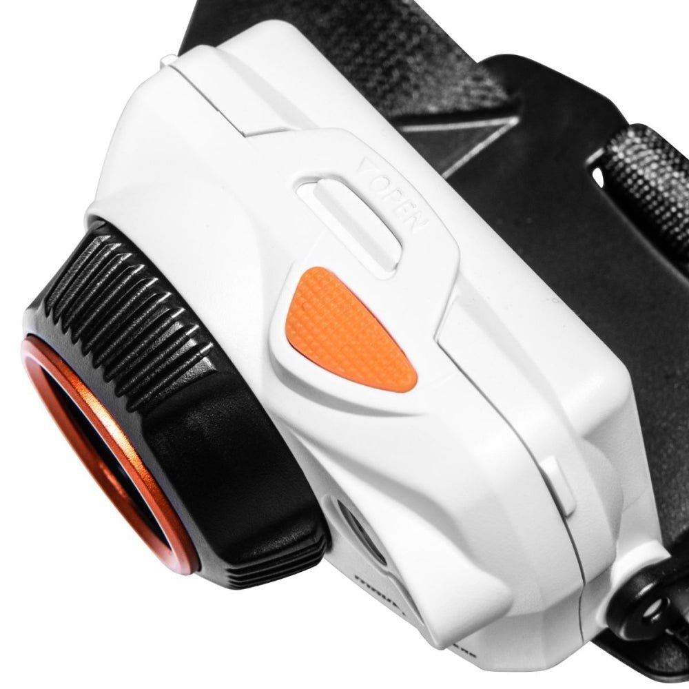 Mactronic Maverick White Peak détail du boîtier blanc avec le bouton orange sur le dessus