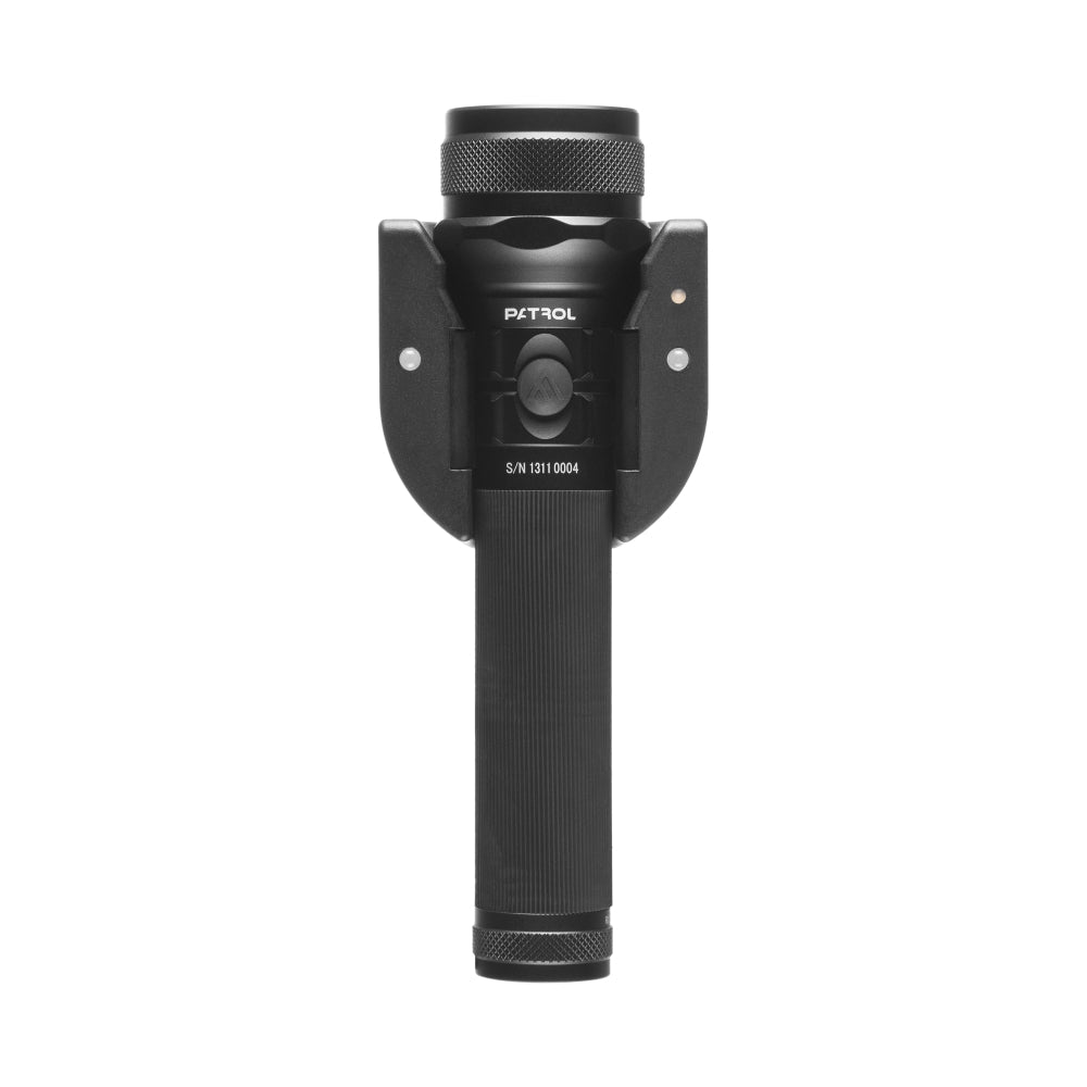 Mactronic Patrol lampe torche debout dans le socle noir, vue de face