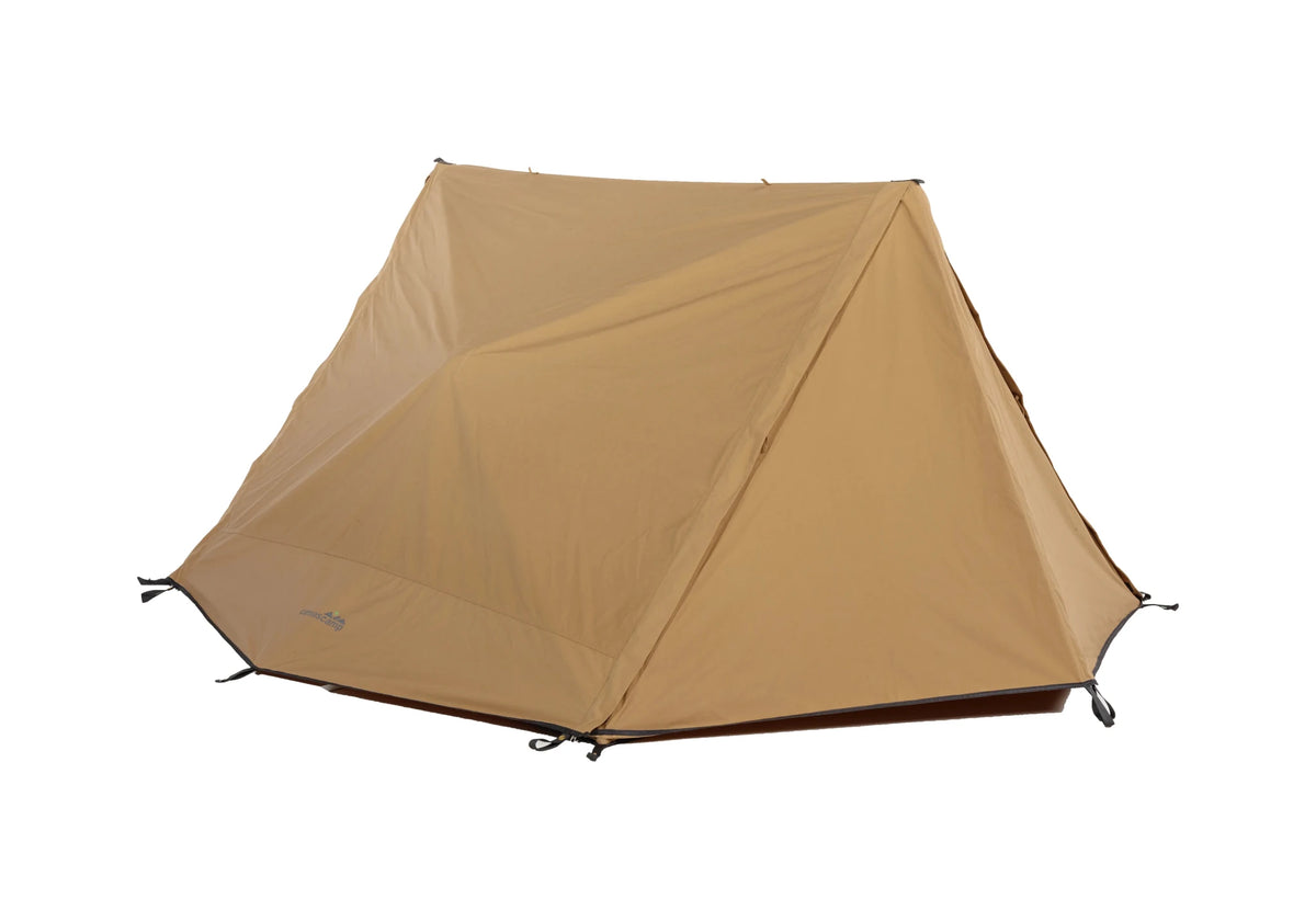 CanvasCamp Mouflon vue de biais, tente couleur sable avec parois fermées et haubans
