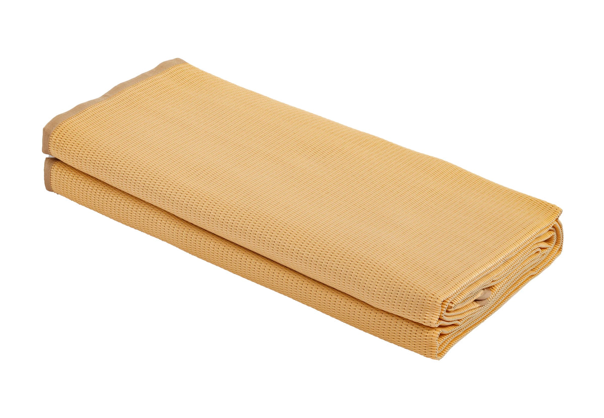 Tapis CanvasCamp Polymat demi-lune plié en un paquet plat