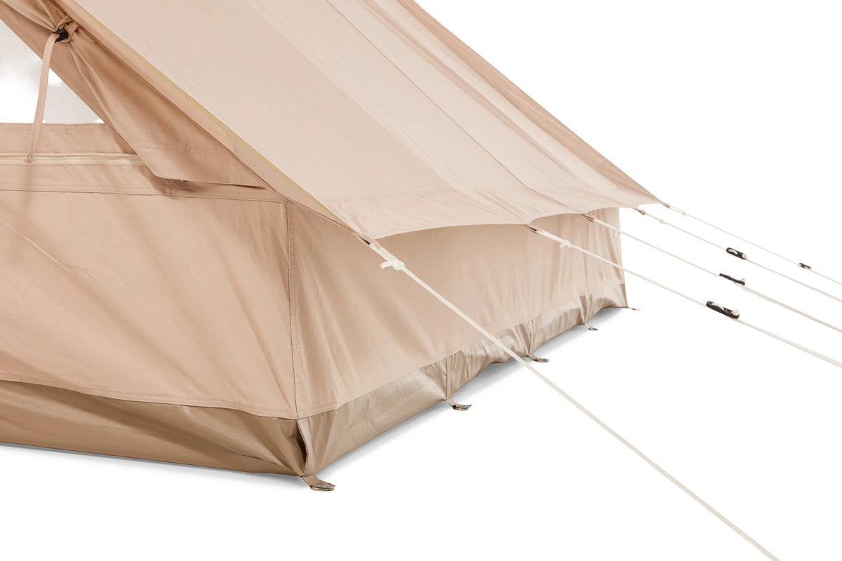 CanvasCamp Roman Traveller, détail de l'arrière avec bord du toit et haubans