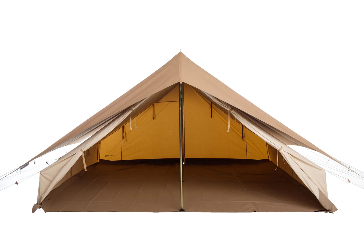 CanvasCamp Apex 4 x 6 de face avec portes enroulées et vue sur le tapis de sol