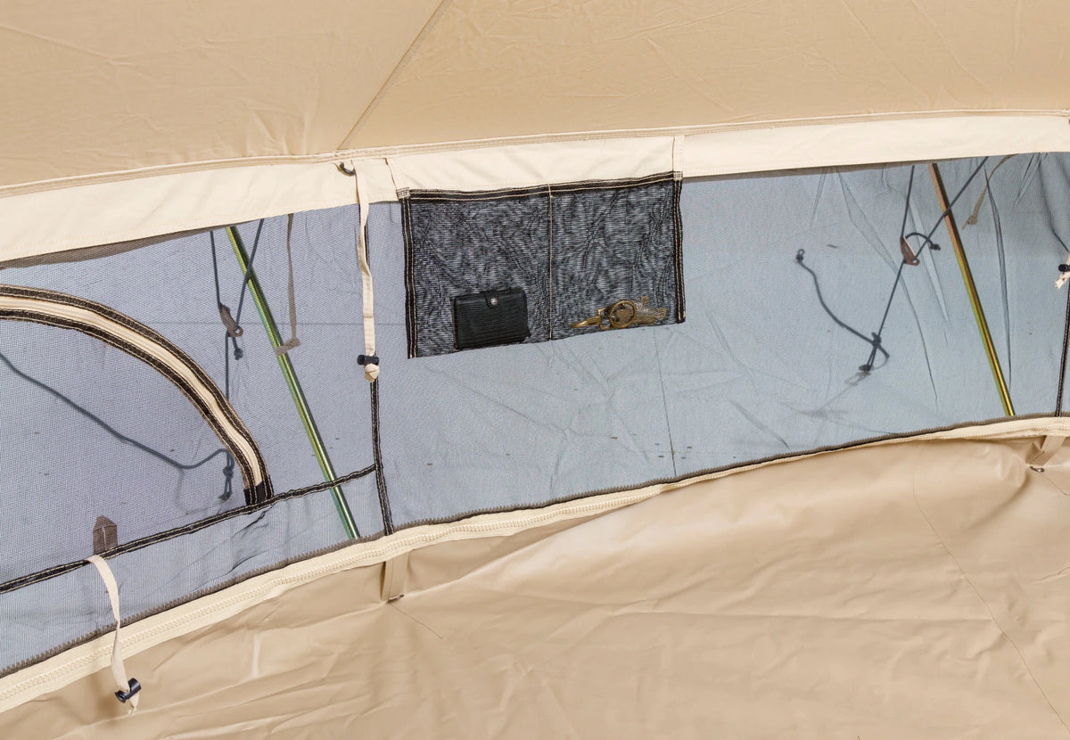 CanvasCamp Sibley Apex 500 intérieur de la paroi avec moustiquaire et une petite poche de rangement
