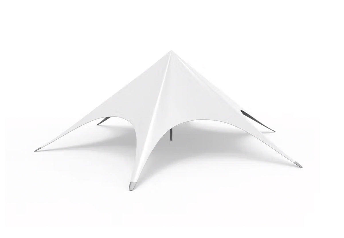 tente événementielle StarShade, tente d'ombrage blanche en forme d'étoile à pointes sur fond blanc