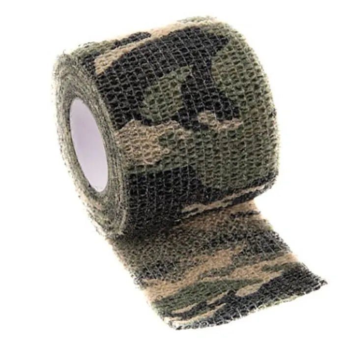 Stealth Gear Camouflage Tape en rouleau, à moitié déroulé, imprimé camouflage vert et beige