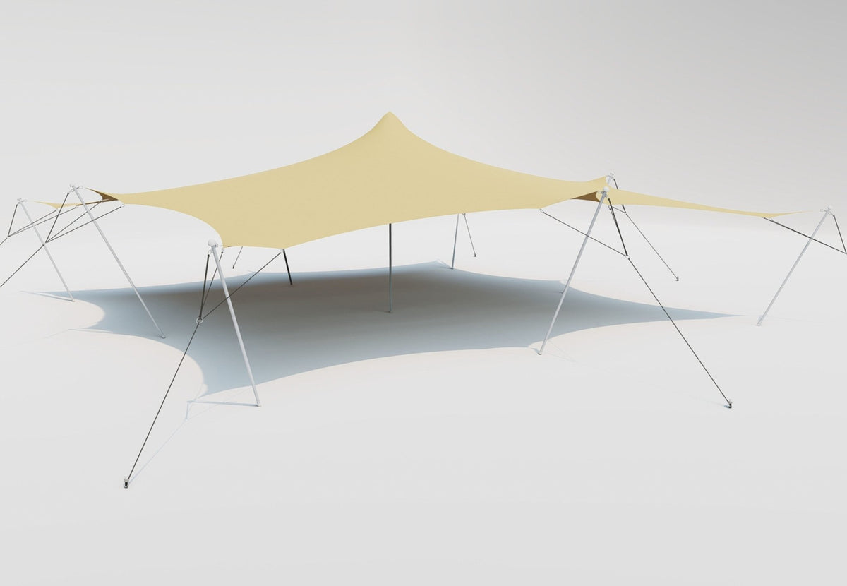 CanvasCamp Stretch Tent Q2 avec un sommet haut et l'ombre de la toile au sol
