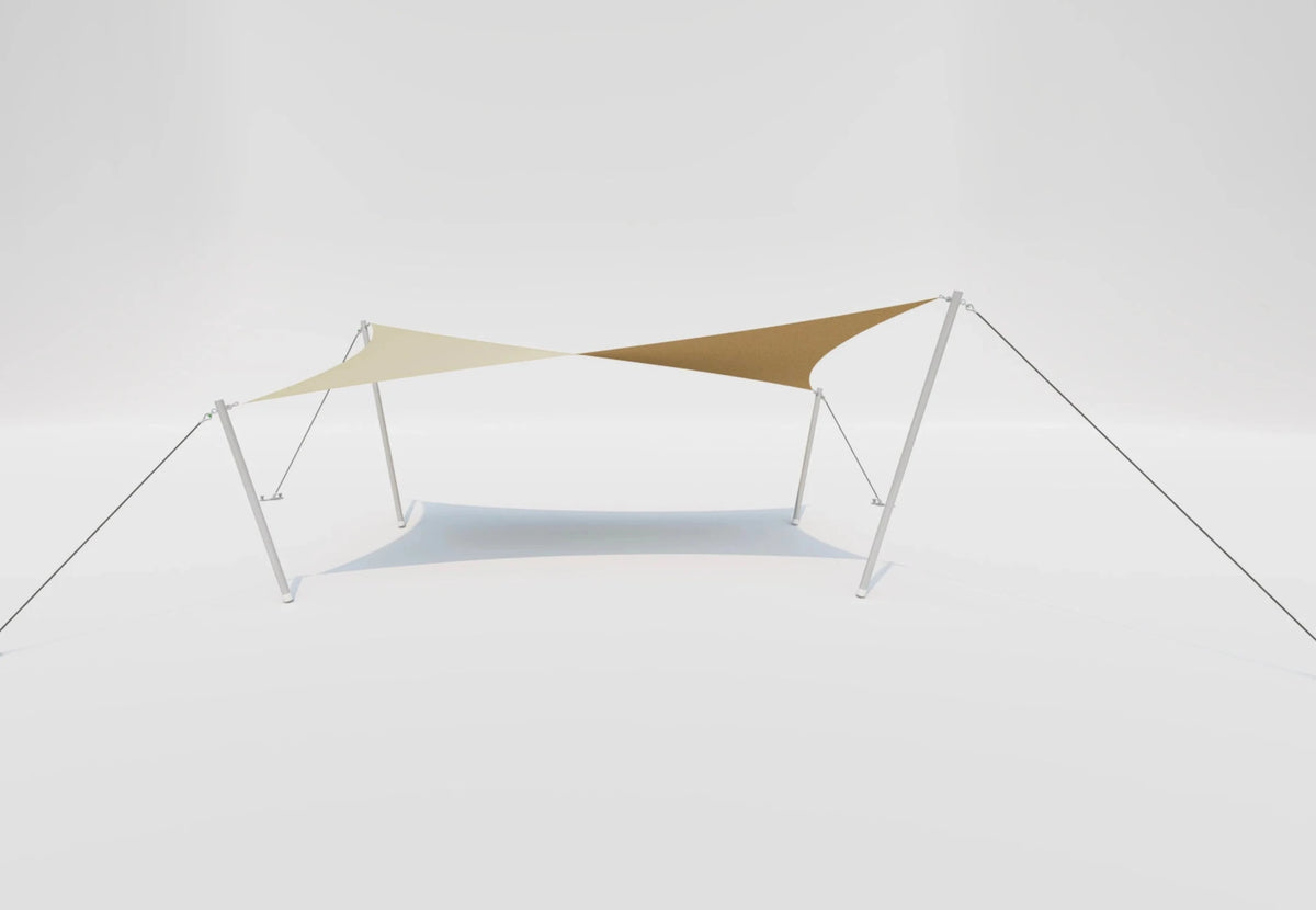 CanvasCamp Stretch Tent Q3X vue de face, voile torsadée sur quatre mâts avec haubans