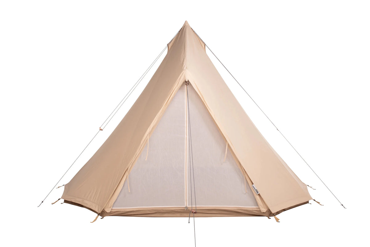 Tipi CanvasCamp Urban Traveller 450 avec la moustiquaire fermée dans l'entrée ouverte