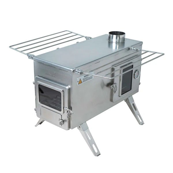 Winnerwell Ovenstove poêle à bois avec four, vu de trois quarts avec étagères latérales et porte de four à thermomètre