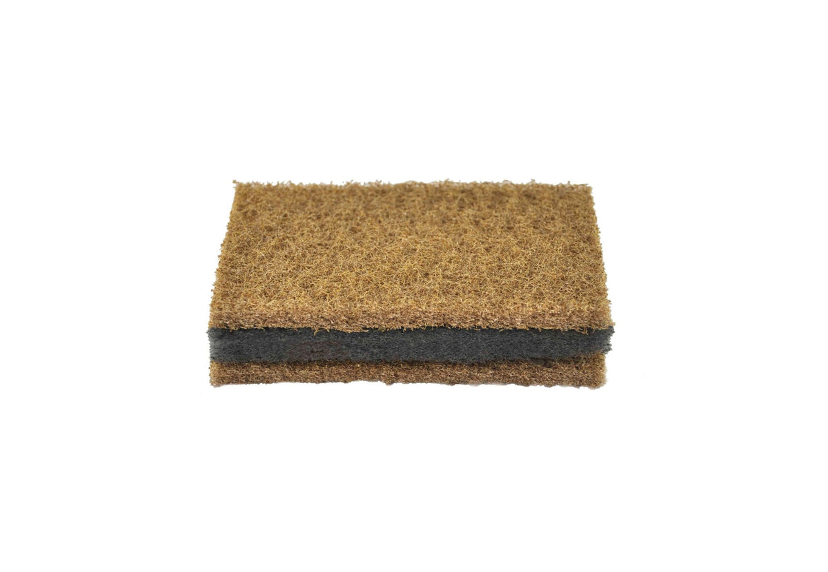 éponge à récurer Winnerwell avec couche abrasive brune et une couche foncée au milieu