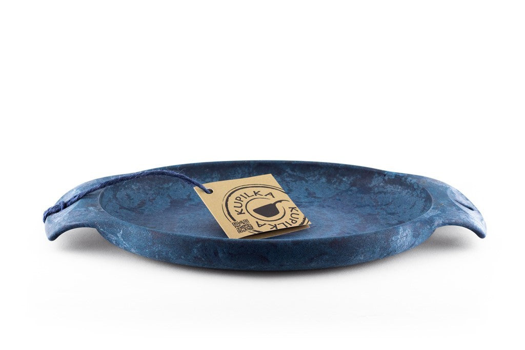 Kupilka 44 assiette bleue vue de côté, assiette plate avec poignées et étiquette