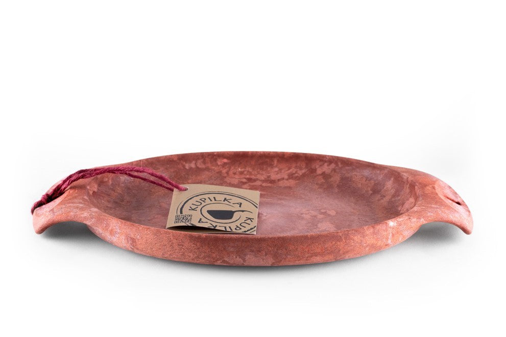 Kupilka 44 assiette rouge vue de côté avec poignées, cordon rouge et étiquette
