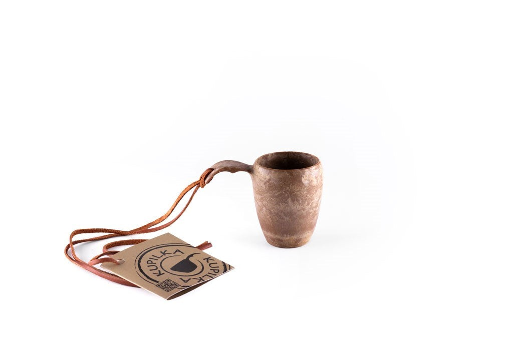 Kupilka 5 Shot Cup marron naturel avec cordon en cuir et étiquette en carton