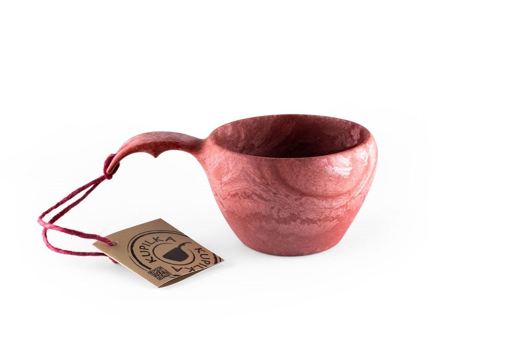 Kupilka 37 Large Cup rouge avec anse, petite boucle rouge et étiquette en carton