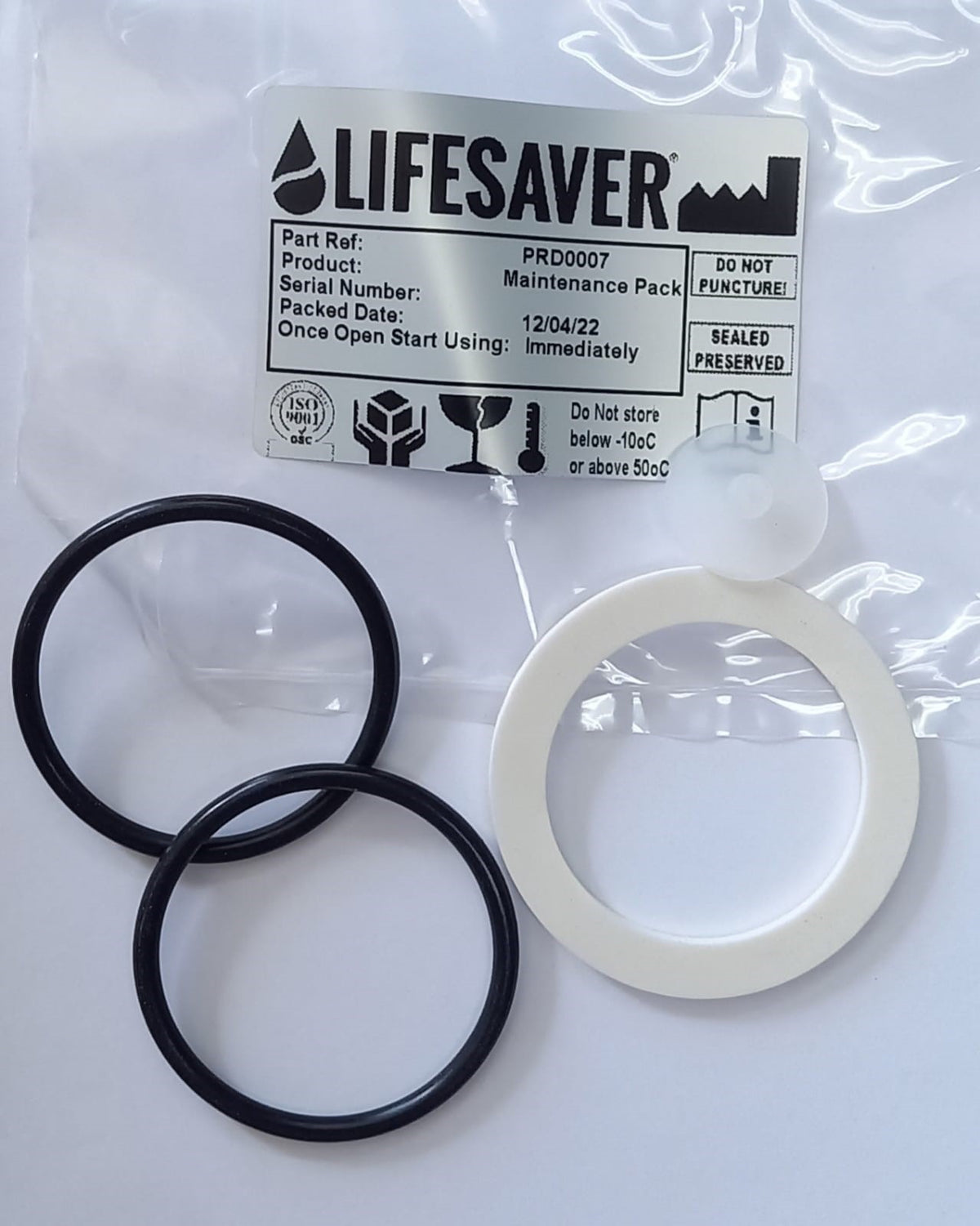 Lifesaver Jerrycan kit d'entretien, deux joints noirs et un anneau blanc dans un sachet