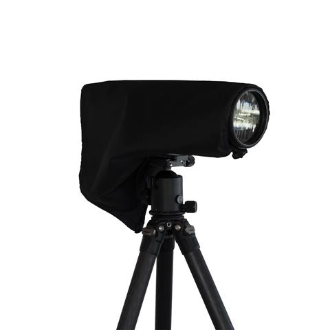 Housse de pluie Buteo 1 noire vue de trois quarts avant, objectif visible par l'ouverture