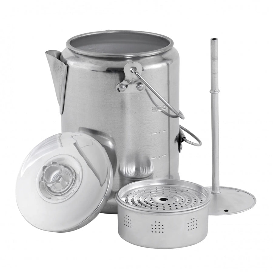 Easy Camp Adventure Coffee Pot démontée avec couvercle, panier filtre et tube à côté de la cafetière