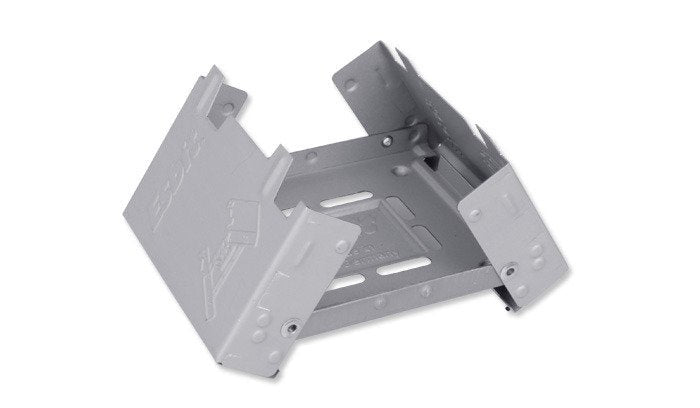 Réchaud Esbit Survival Stove à moitié déplié avec une paroi latérale inclinée vers le haut