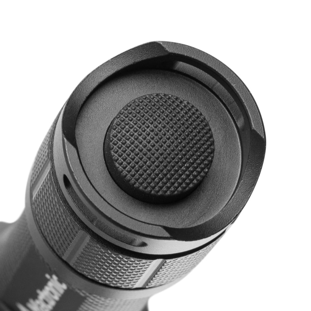 Mactronic Black Eye 1550 détail du bouton-poussoir strié à l'arrière