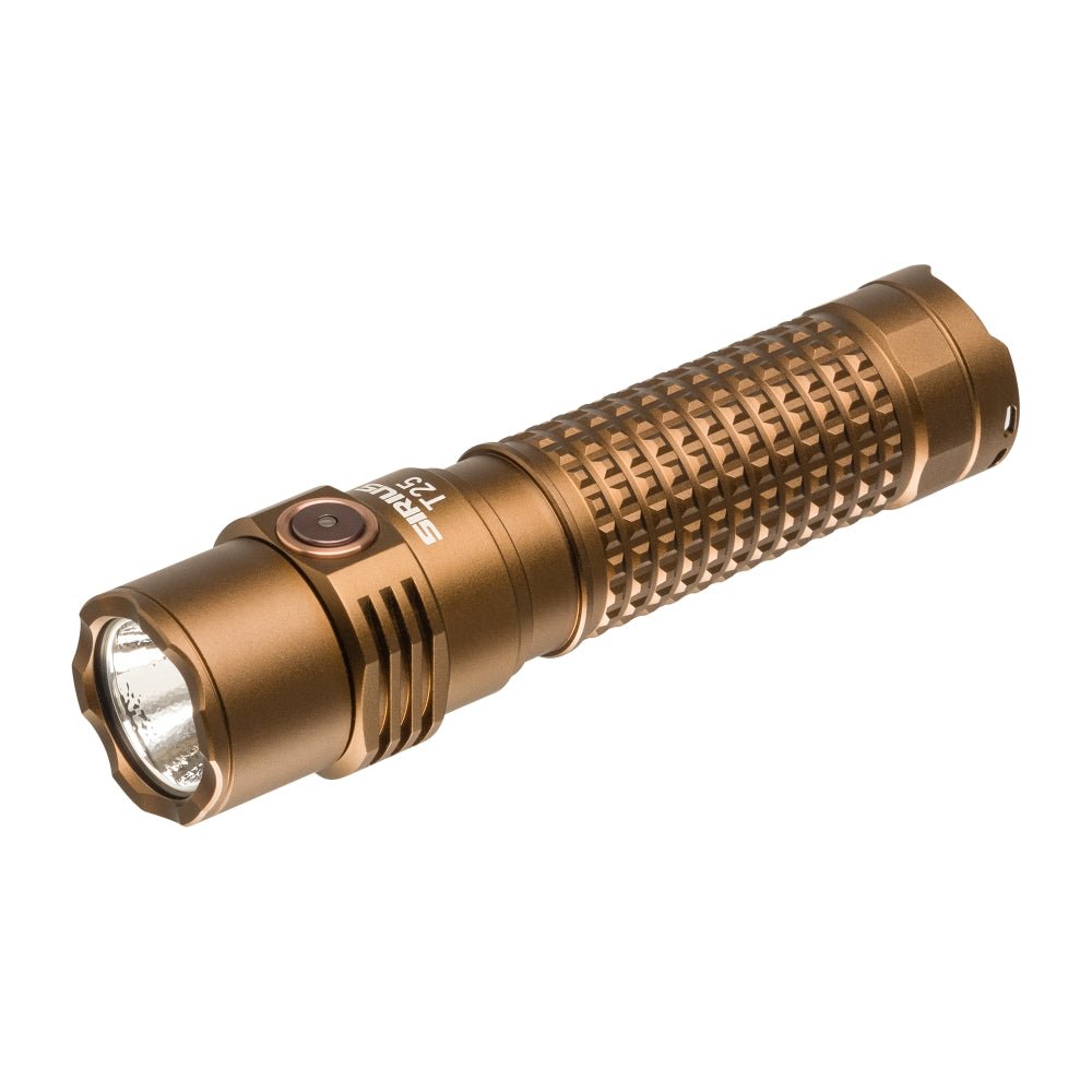 Mactronic Sirius T25 lampe torche cuivre avec poignée rainurée et un bouton près de la tête
