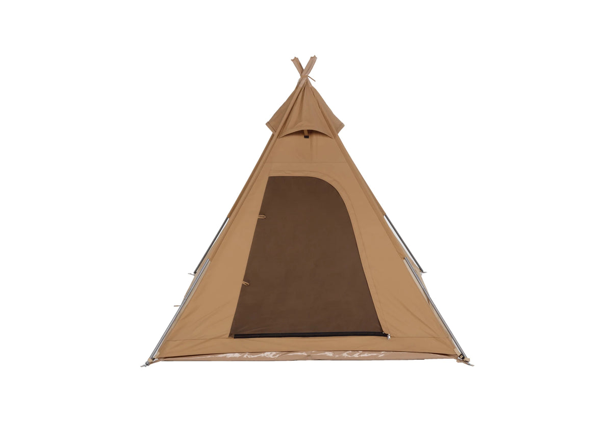 Tente CanvasCamp Oryx, tipi couleur sable avec porte ouverte et moustiquaire sombre, vue de face