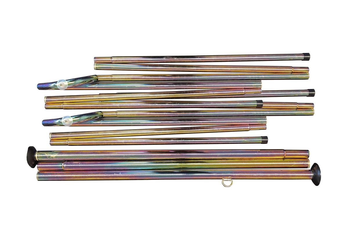 kit de mâts tente cloche Sibley, mâts métalliques séparés à reflets irisés disposés côte à côte