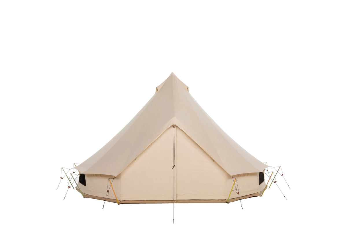 Sibley Apex 450 tente cloche beige avec porte fermée et haubans, vue de face