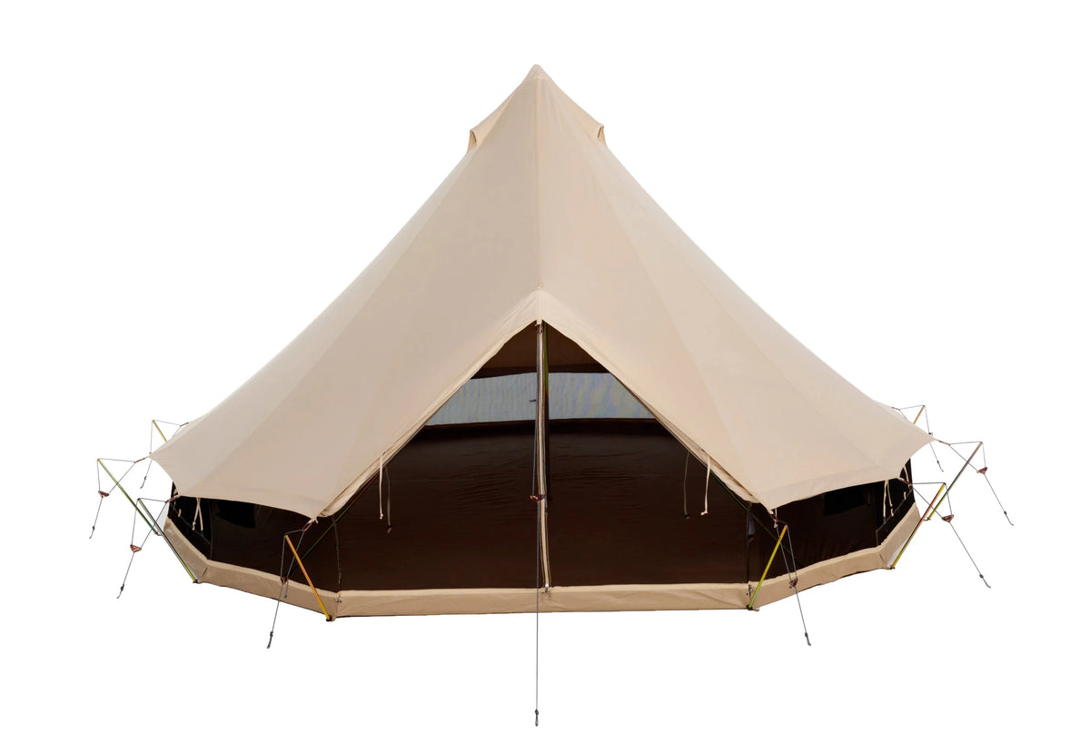 CanvasCamp Sibley Apex 500 avec porte ouverte et parois enroulées, moustiquaire tout autour