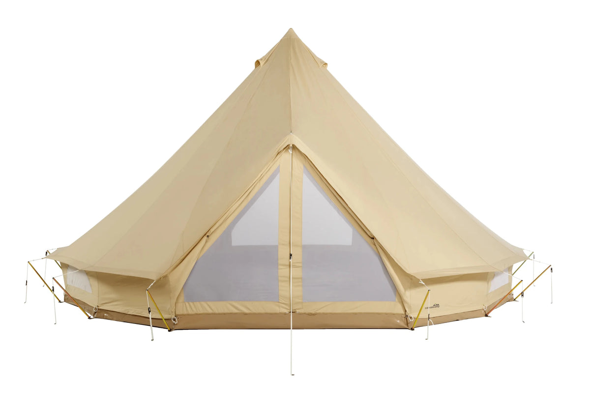 CanvasCamp Sibley ProTech 600 DD avec porte avant ouverte et moustiquaire dans l'entrée