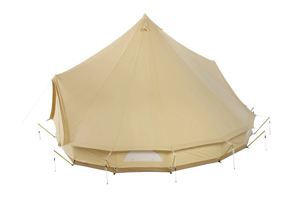 CanvasCamp Sibley ProTech 700 DD de côté avec une fenêtre en moustiquaire en bas de la paroi