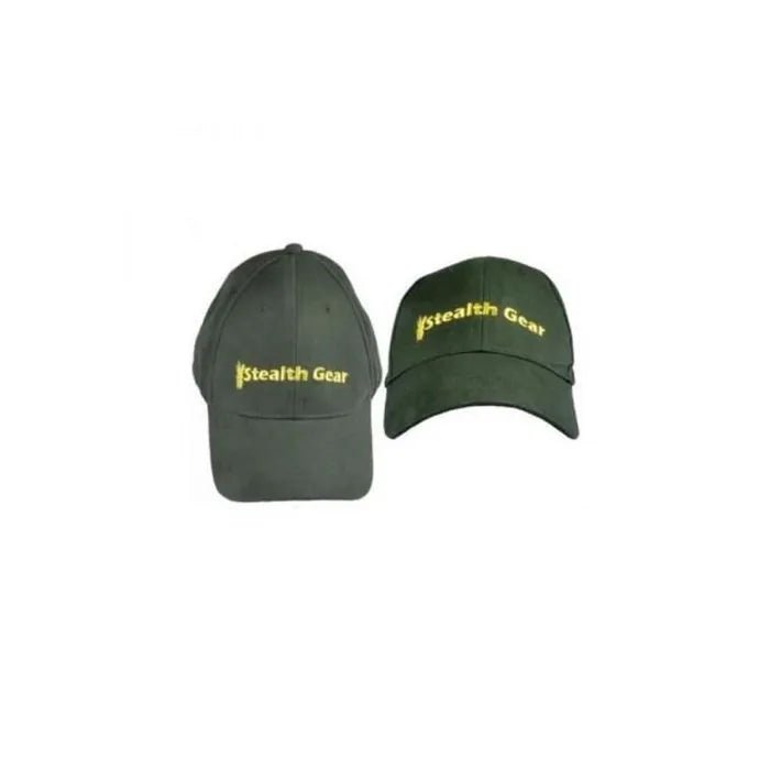 casquette Stealth Gear vert foncé avec logo brodé jaune, deux casquettes de face et de côté