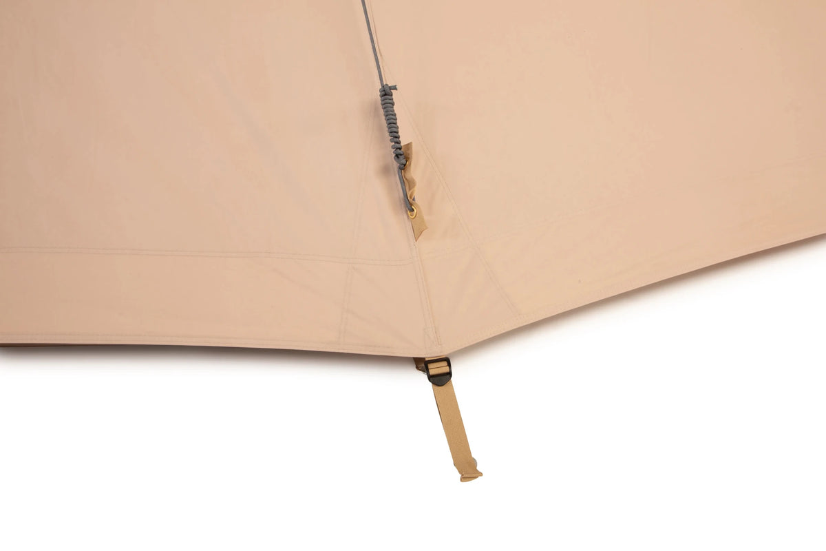 CanvasCamp Traveller 500, couture avec tendeur et boucle au bas de la toile