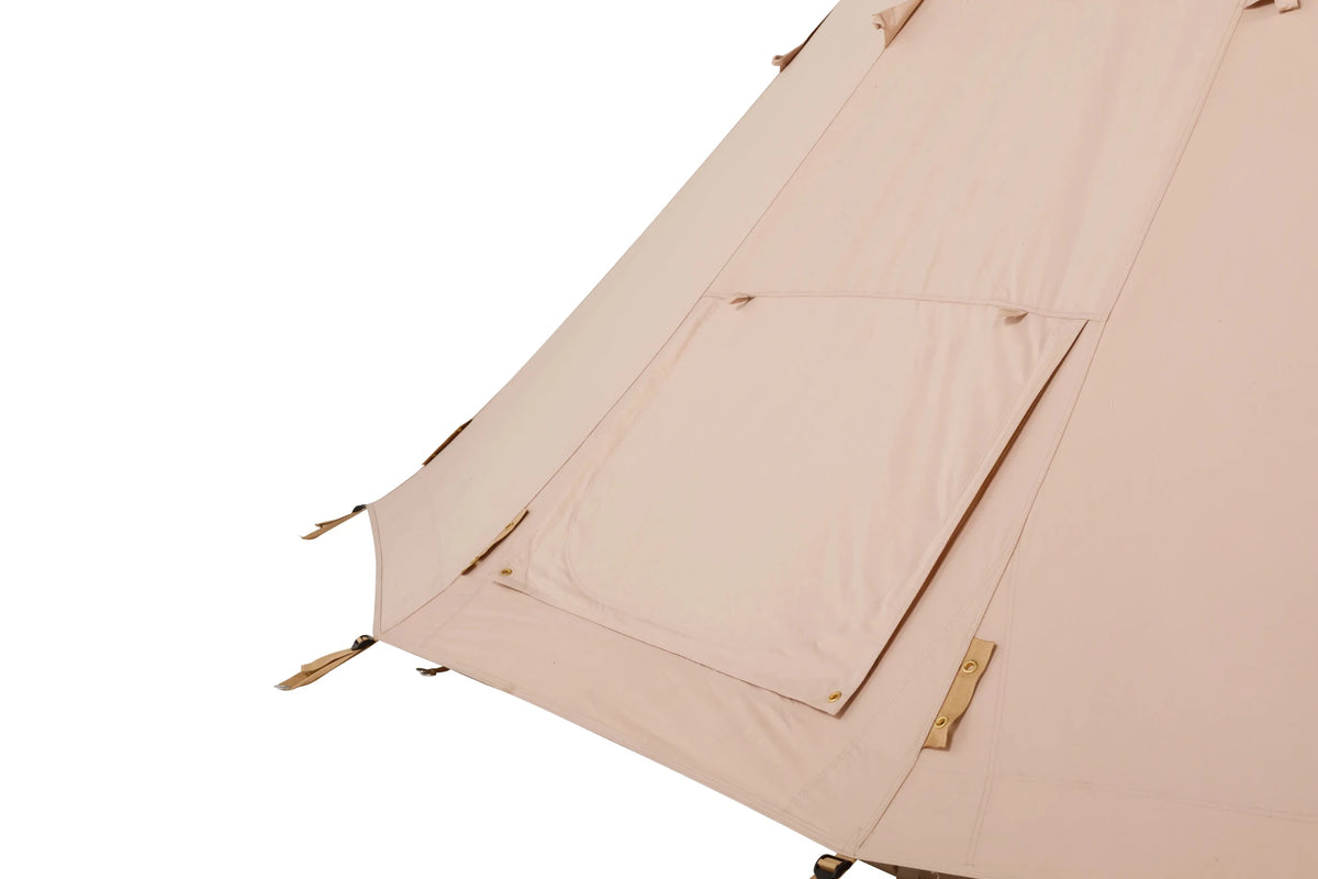 CanvasCamp Traveller 500, fenêtre fermée par le rabat en toile
