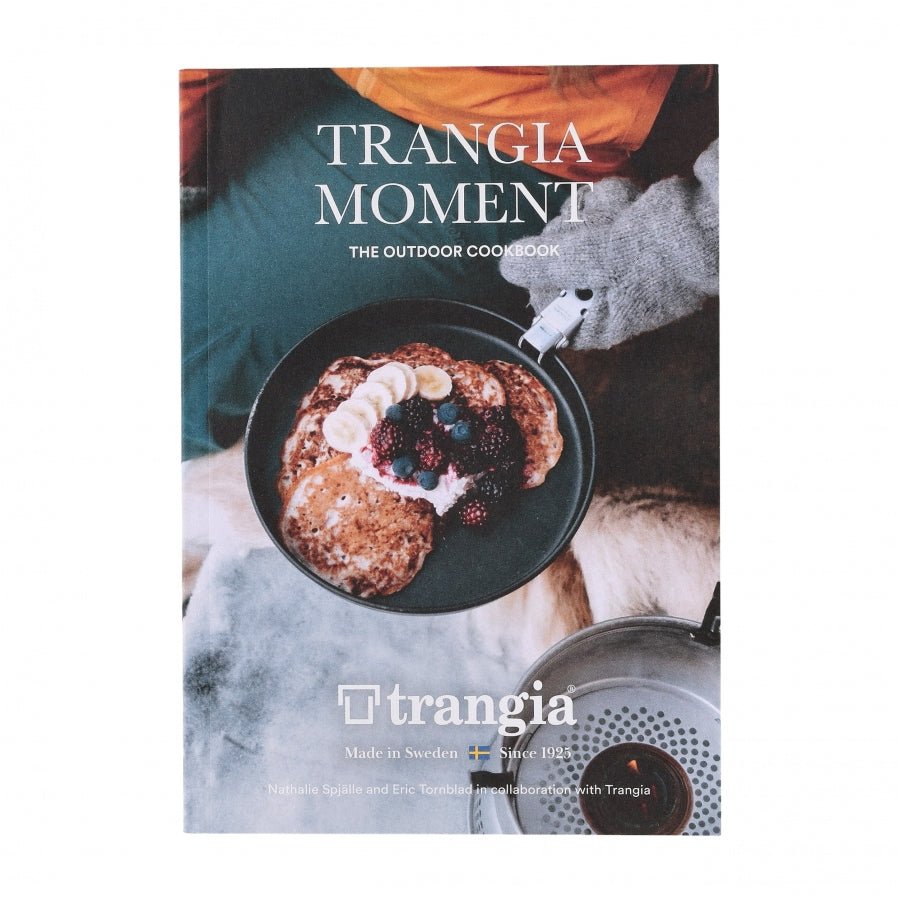 Trangia Moment livre de cuisine outdoor, couverture avec crêpes et fruits dans une poêle