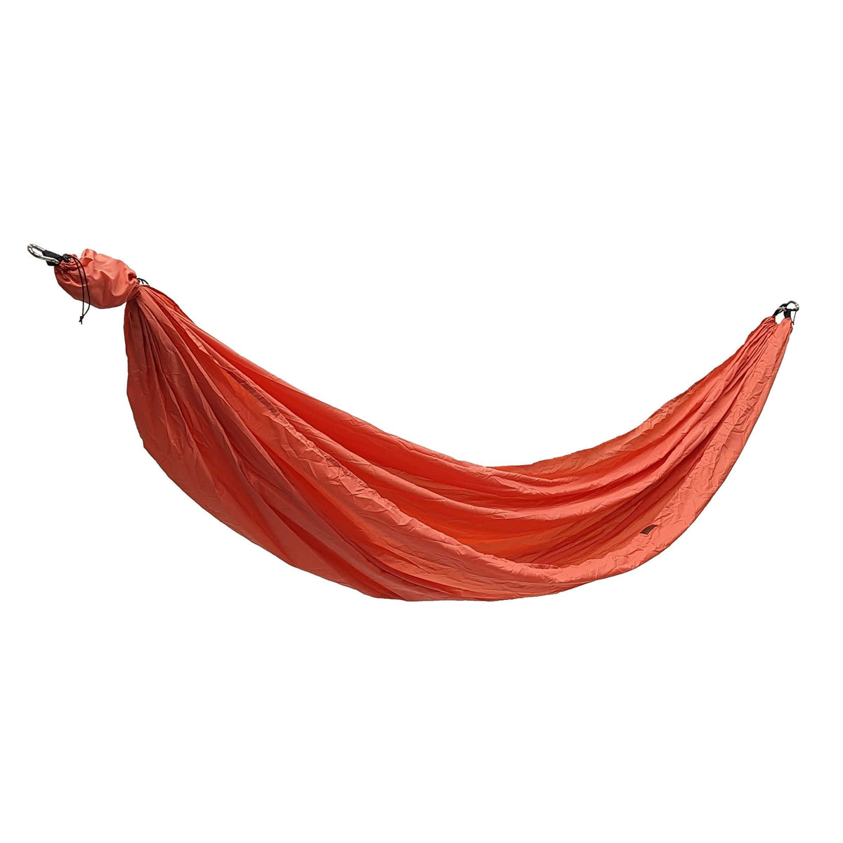 Hamac Triplander Summer Classic rouge orangé, suspendu librement entre deux mousquetons