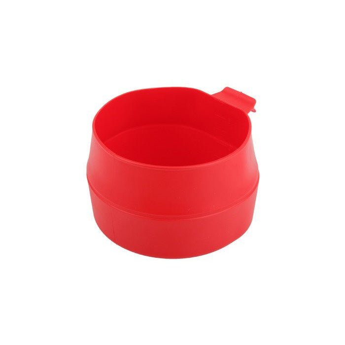 Wildo Fold-A-Cup Big rouge, déplié et vu de dessus en biais