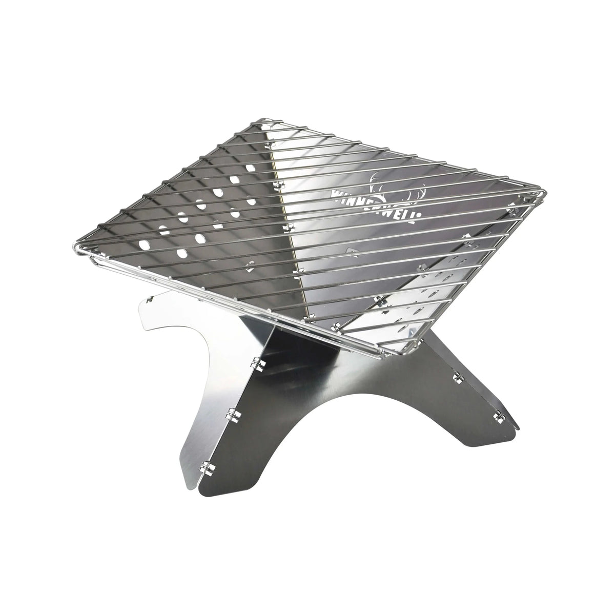 Grille de cuisson Winnerwell sur un foyer plat en inox, vue de biais sur le côté