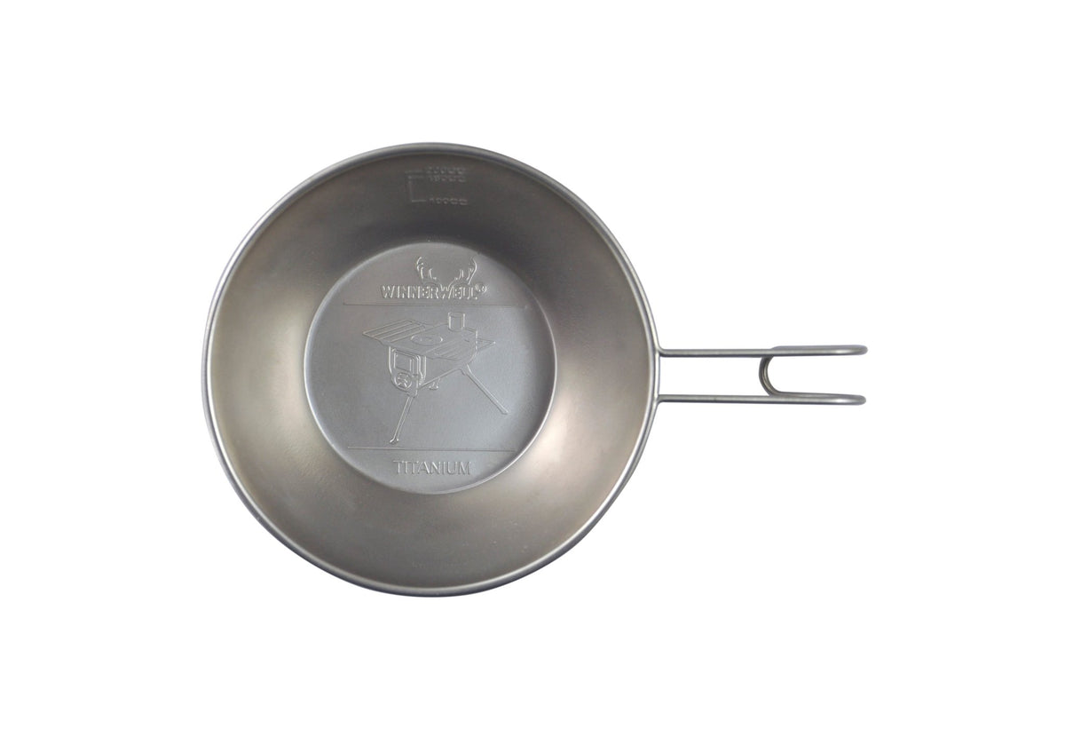Winnerwell Sierra Cup Titanium, bol vu d'en haut avec logo au fond et poignée en fil