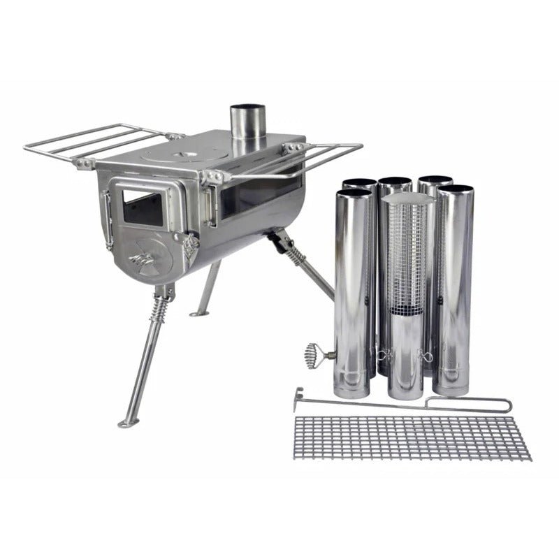 Winnerwell Woodlander Double View avec les tuyaux de cheminée et une grille à côté