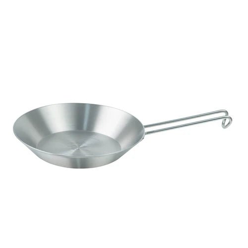 Winnerwell Titanium Camping Deep Skillet, poêle profonde avec long manche en fil, vue de biais d'en haut